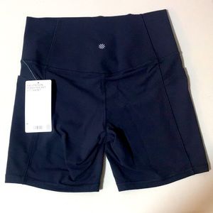 New w/Tags Athleta Salutation Stash Pocket II 7" Shorts NAVY